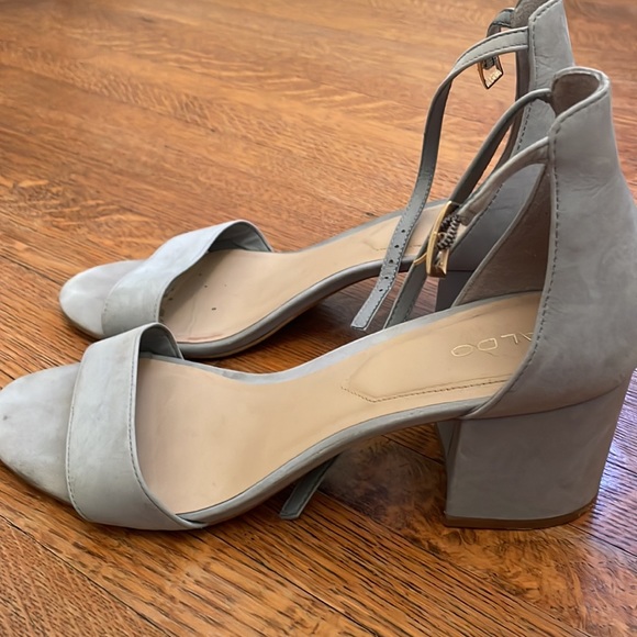 Light blue ALDO heels - Picture 5 of 6